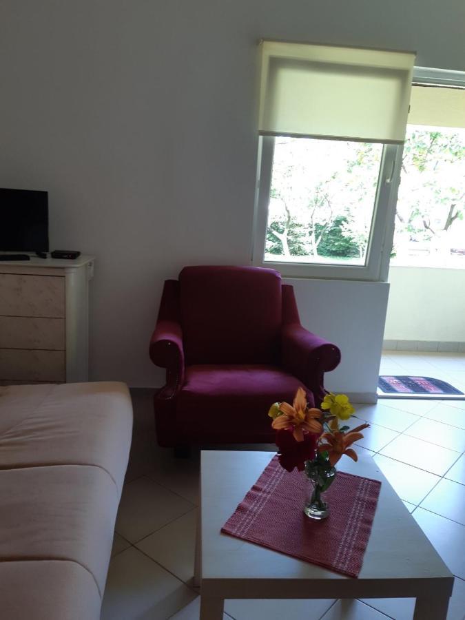 Cvjetni Apartmani Цетине Экстерьер фото