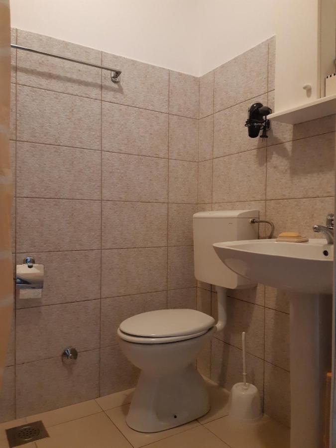 Cvjetni Apartmani Цетине Экстерьер фото