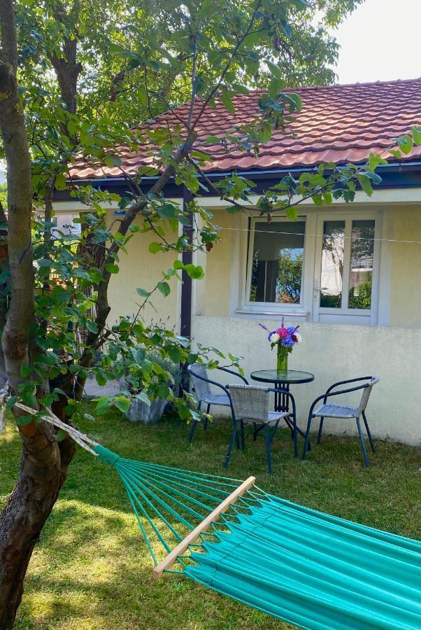 Cvjetni Apartmani Цетине Экстерьер фото